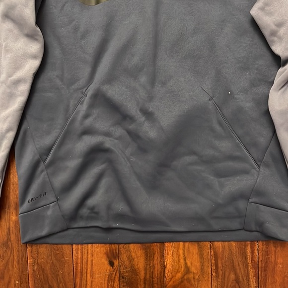 Nike Cowl-Neck Sweatshirt - Picture 4 of 4